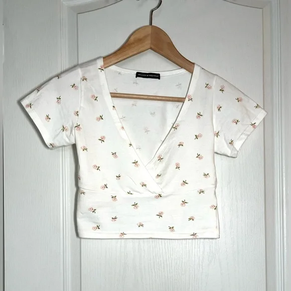 Rare Brandy Melville Floral Amara Crop Top Y2K Babydoll Date Night Boho Size OS - Picture 3 of 9